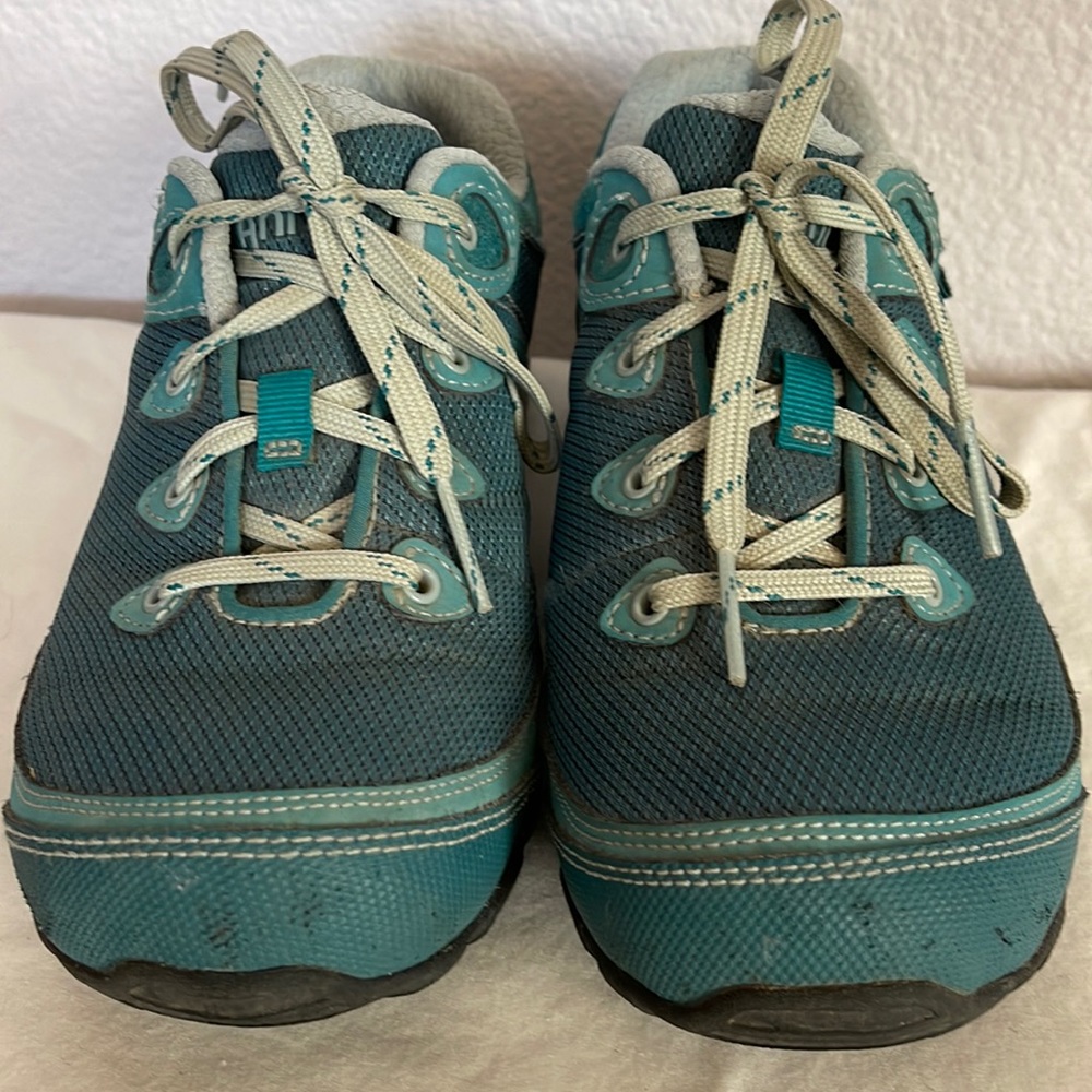 Ahnu hiking shoes 6.5